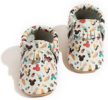 מוקסינים עירוניים רכים טריים שנבחרו טריים, נעלי תינוקות, גדלים וצבעים מרובים