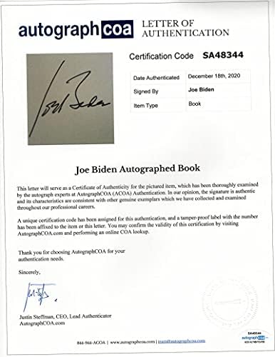 הנשיא ה -46 ג'ו ביידן חתם על חתימה הבטחה לי אבא ספר I - סגן נשיא תחת בקאק אובמה, לשעבר הסנאטור מדלאוור, מזכרות נשיאות