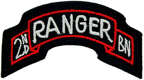 צבא ארצות הברית גדוד ריינג'ר שני, שחור ואדום, עם דבק ברזל על